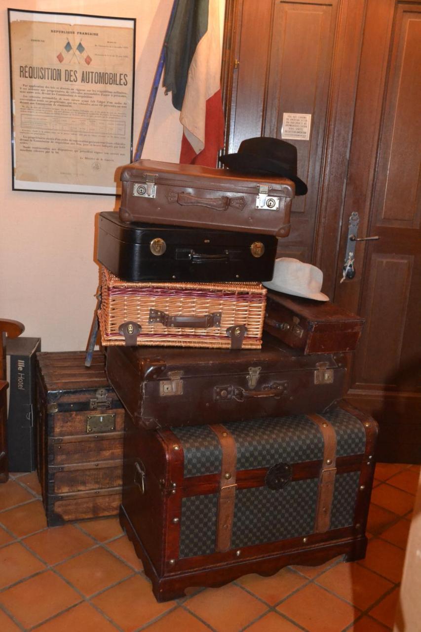 Le Train Des Reves Hotel Dracy-Saint-Loup Bagian luar foto