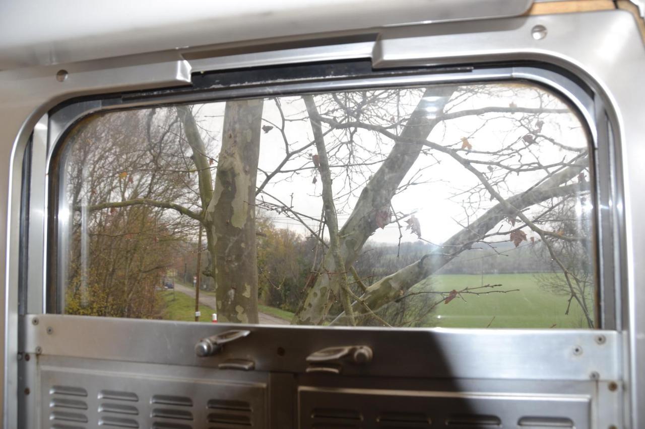 Le Train Des Reves Hotel Dracy-Saint-Loup Bagian luar foto