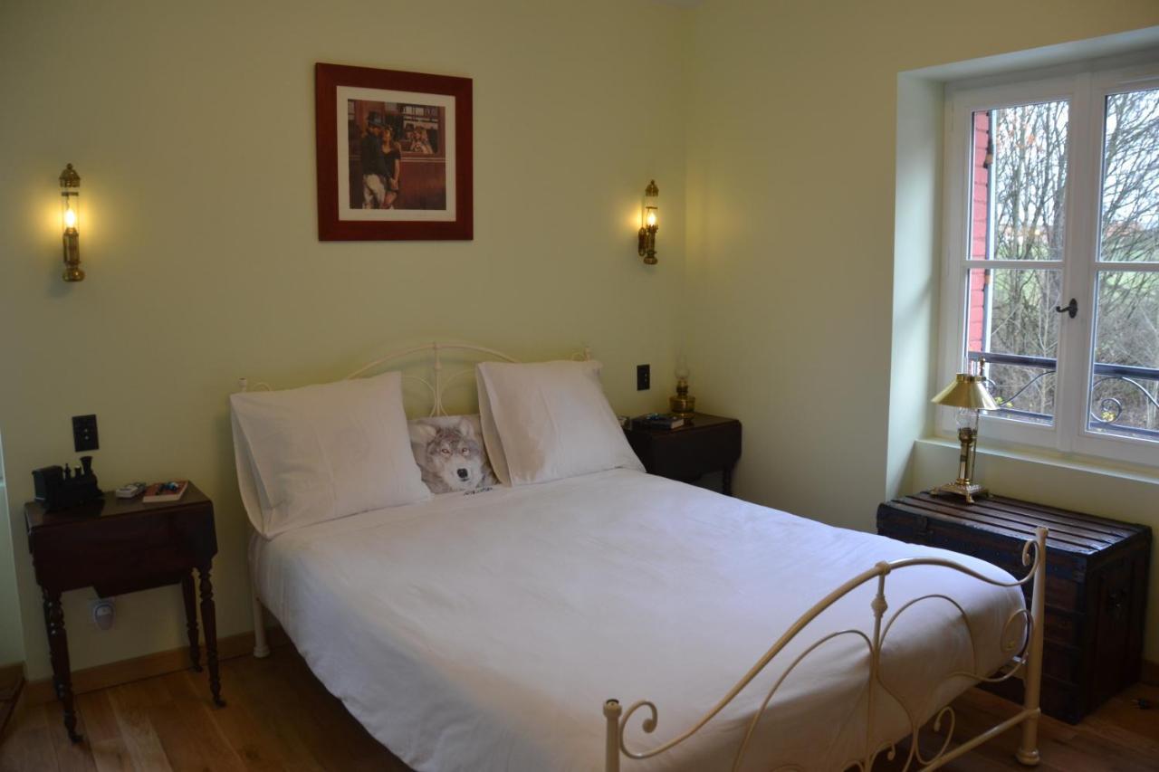 Le Train Des Reves Hotel Dracy-Saint-Loup Bagian luar foto